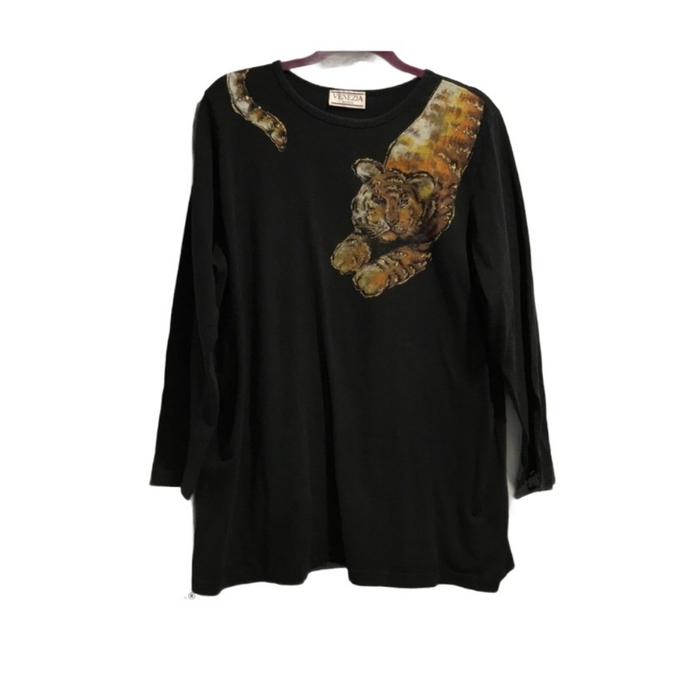 TIGER KING QUEEN wrap around long sleeve tee